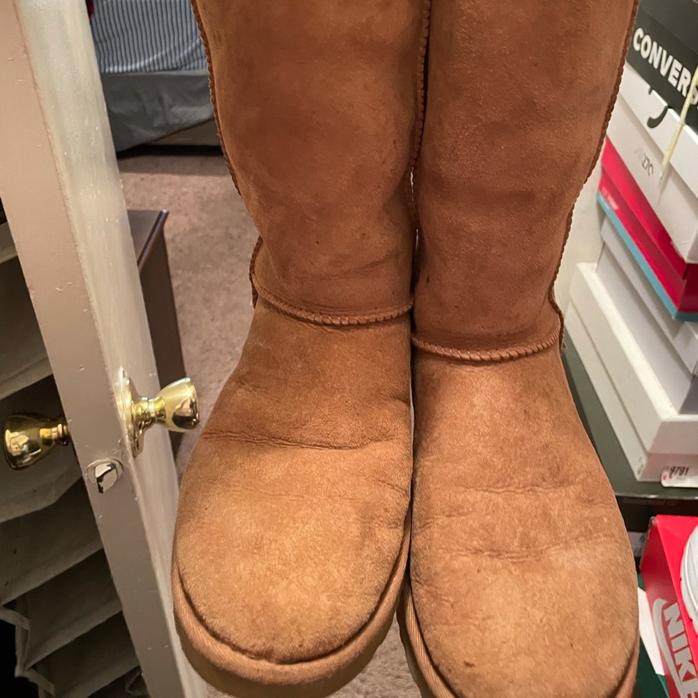 TALL UGGS GREAT PRICE 😌 Chestnut